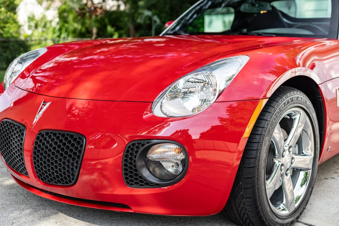 2009 Pontiac Solstice GXP - Image 13 of 31