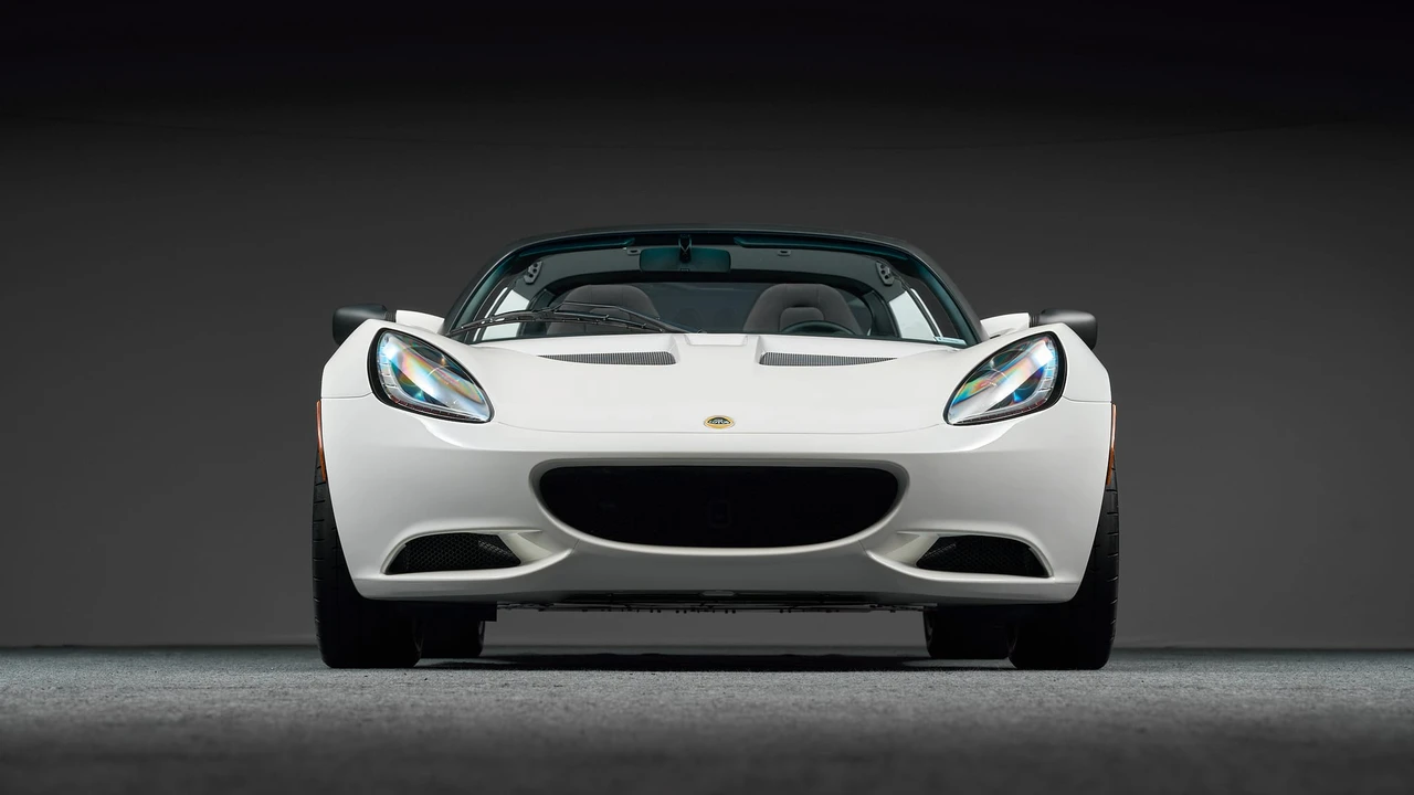 2011 Lotus Elise Series 3 - Image 4 of 31