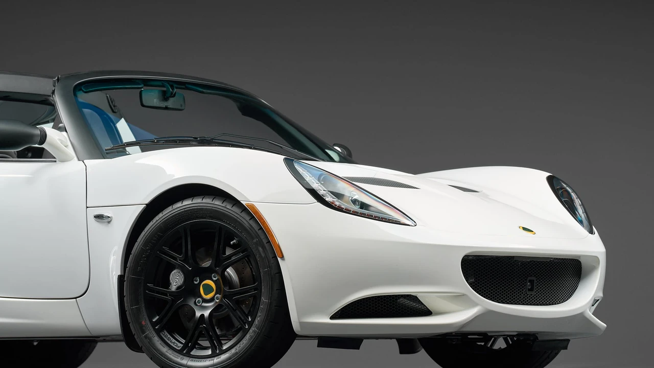 2011 Lotus Elise Series 3 - Image 17 of 31