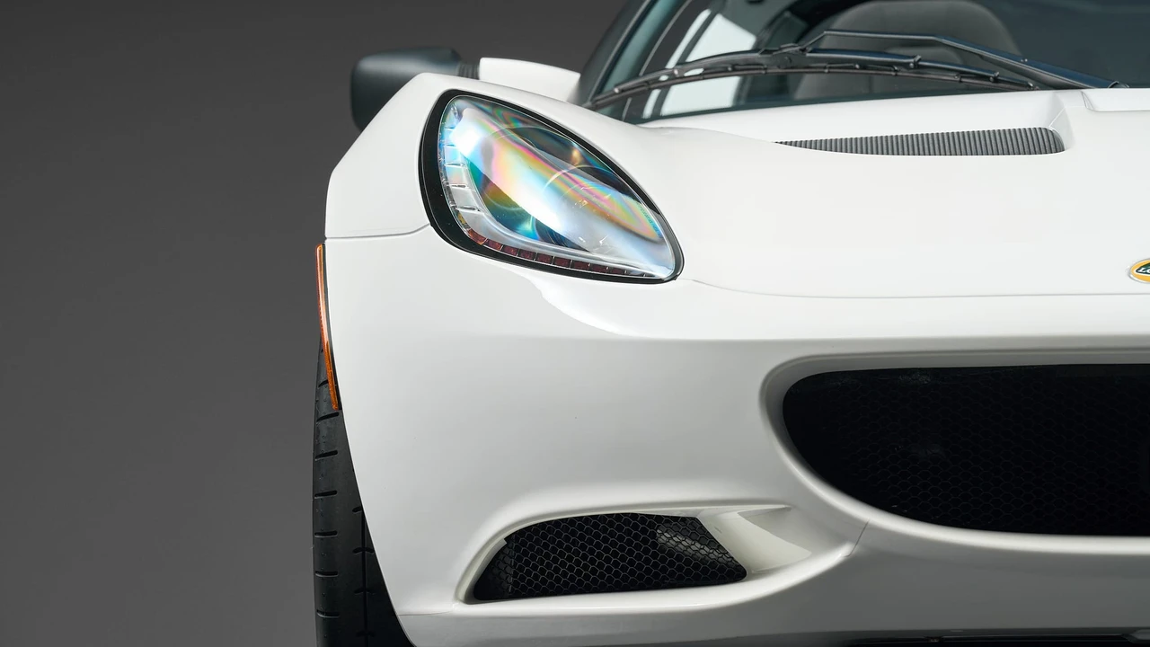 2011 Lotus Elise Series 3 - Image 29 of 31