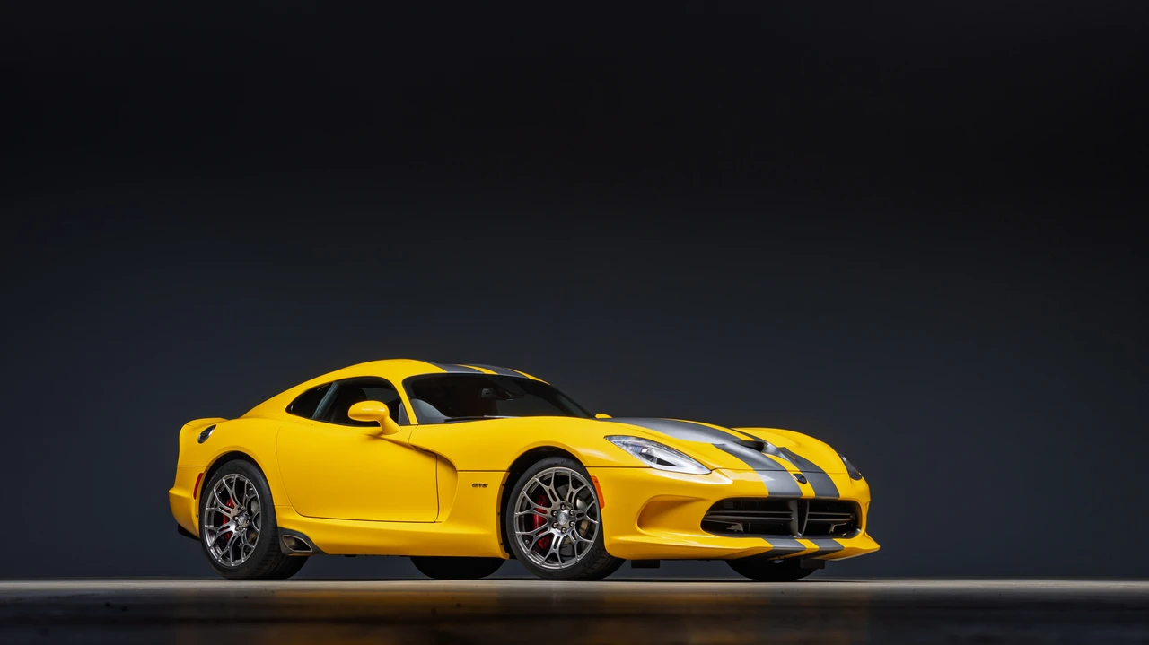 2013 Dodge Viper 5th Gen - Image 3 of 31