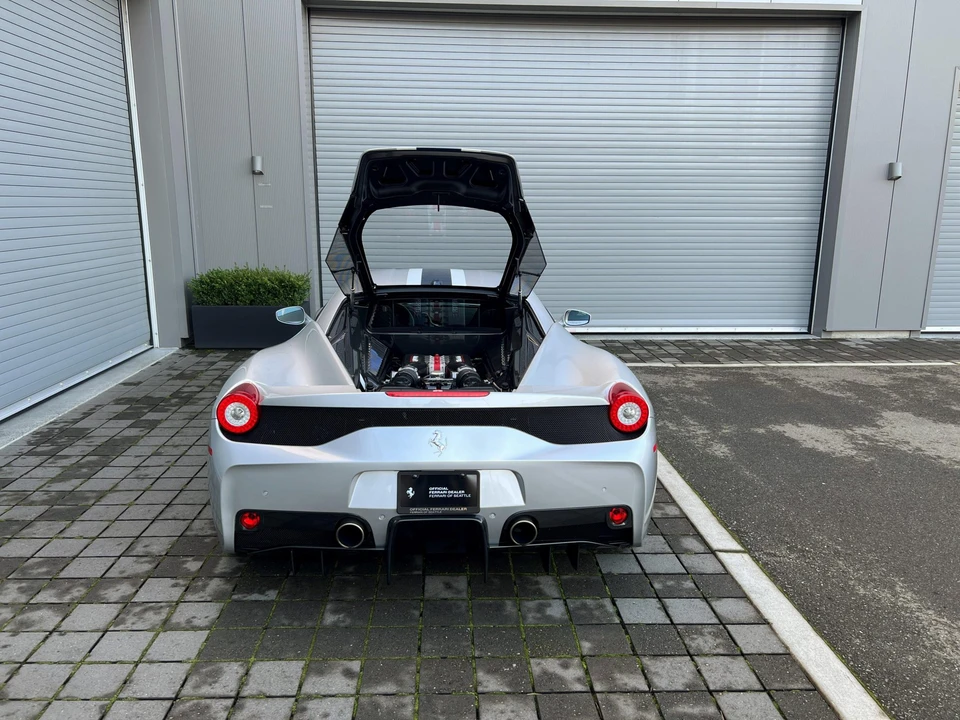 2014 Ferrari 458 Speciale - Image 14 of 31