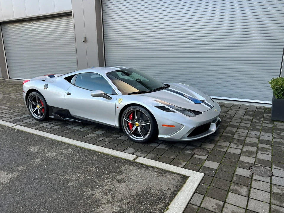 2014 Ferrari 458 Speciale - Image 9 of 31