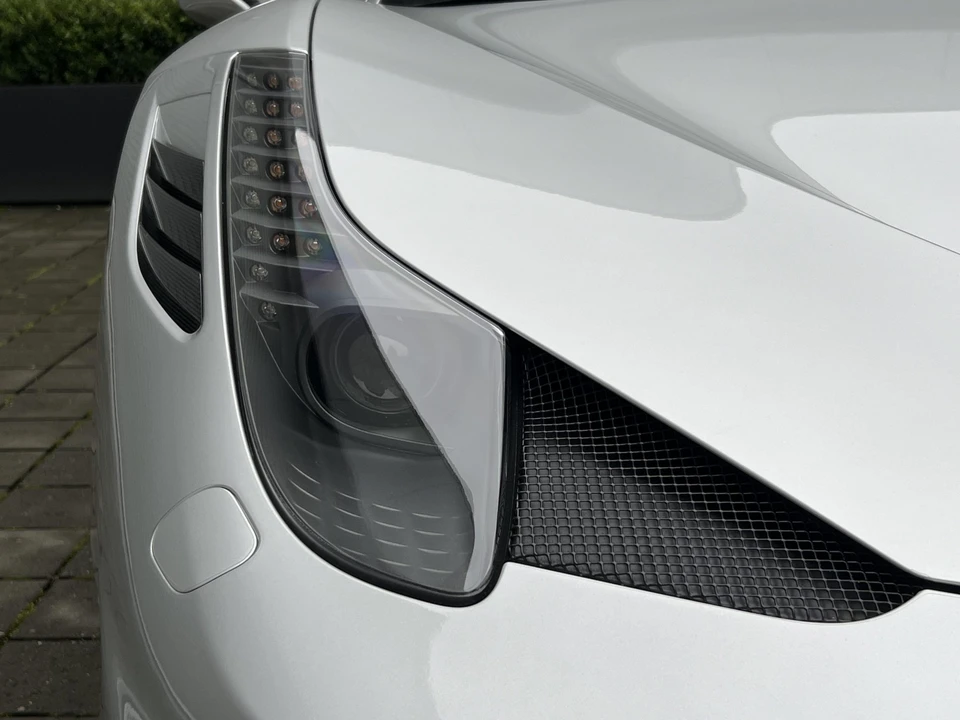 2014 Ferrari 458 Speciale - Image 16 of 31