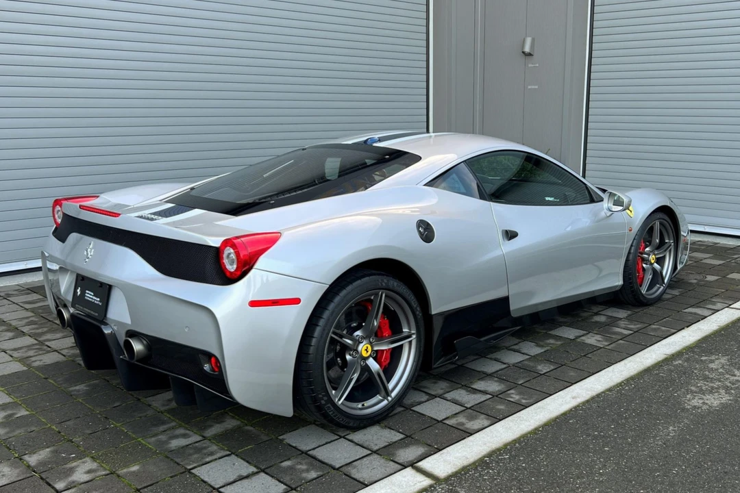 2014 Ferrari 458 Speciale - Image 5 of 31