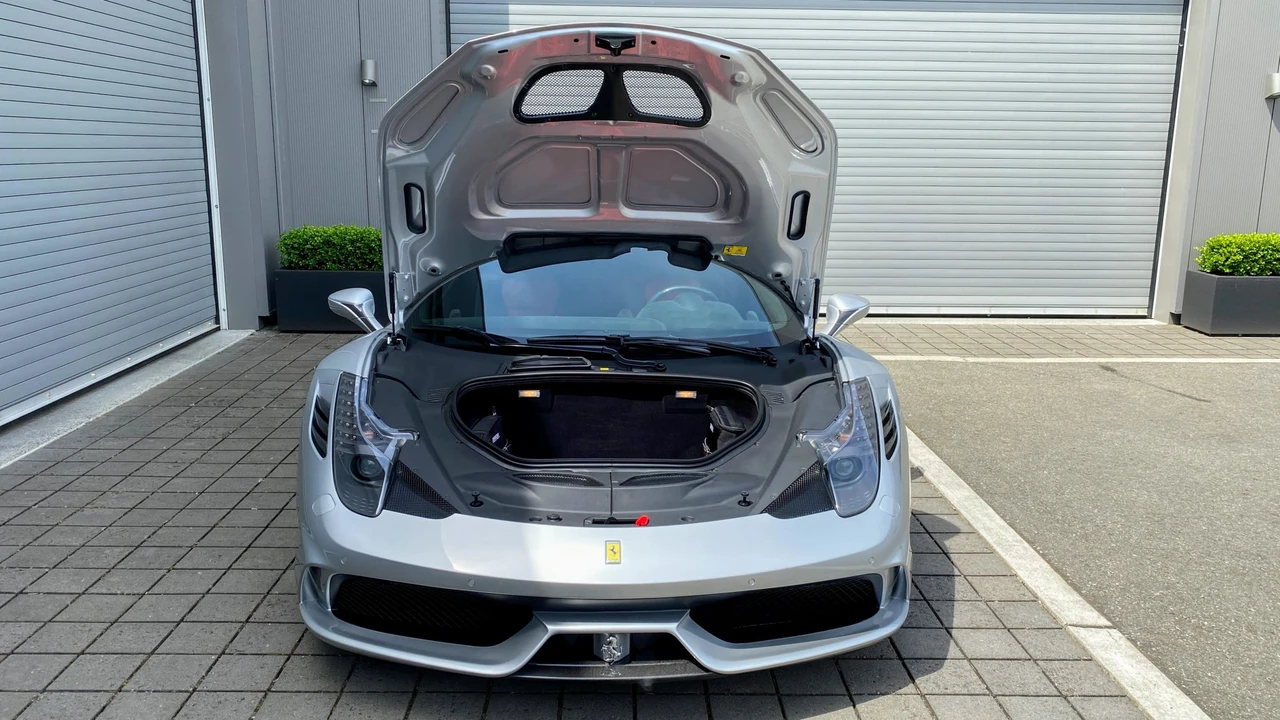 2014 Ferrari 458 Speciale - Image 15 of 31