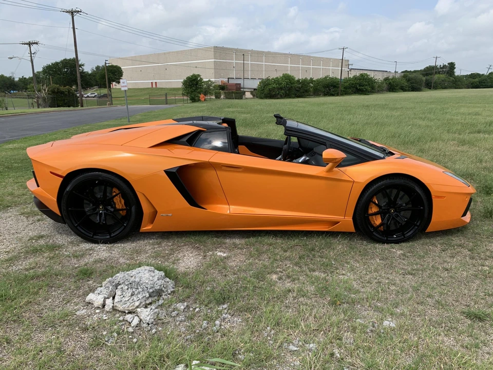 2014 Lamborghini Aventador LP700-4 - Image 30 of 31
