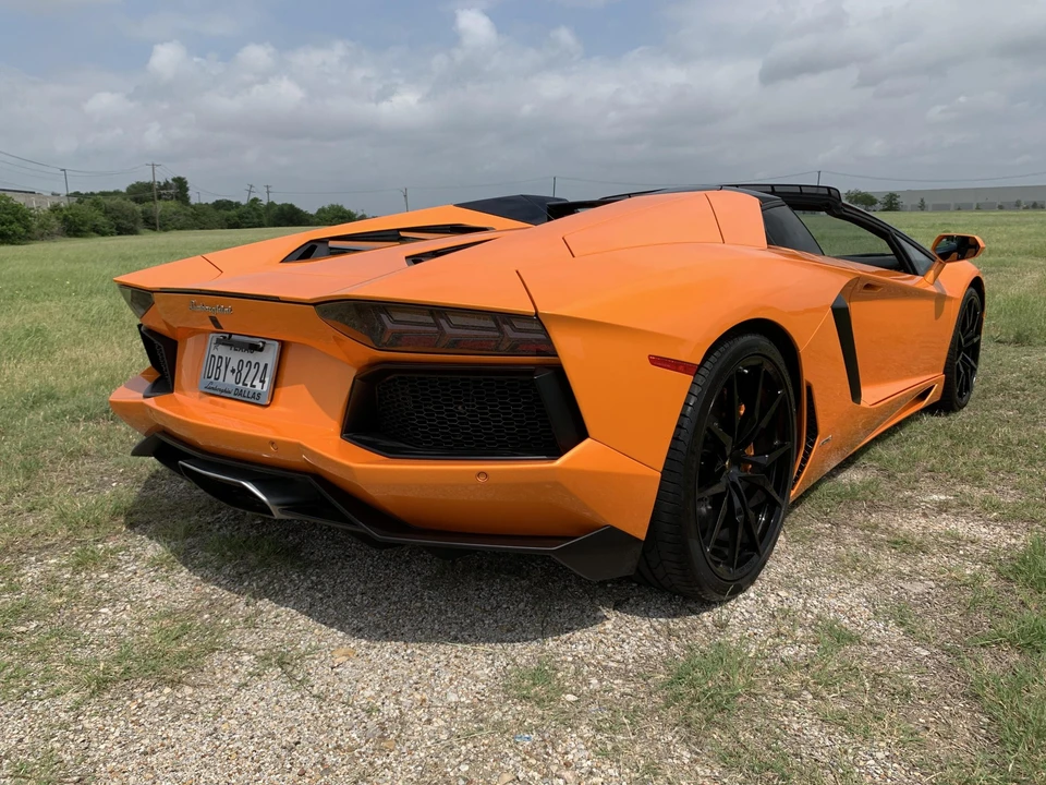2014 Lamborghini Aventador LP700-4 - Image 25 of 31