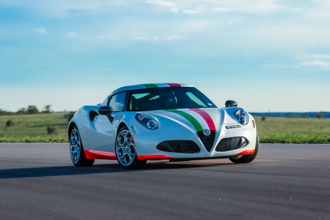 2015 Alfa Romeo 4C Coupe - Image 8 of 31