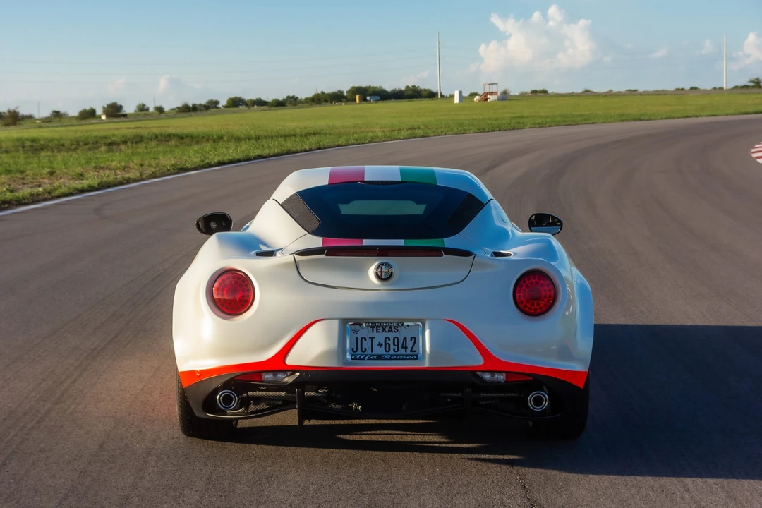 2015 Alfa Romeo 4C Coupe - Image 31 of 31