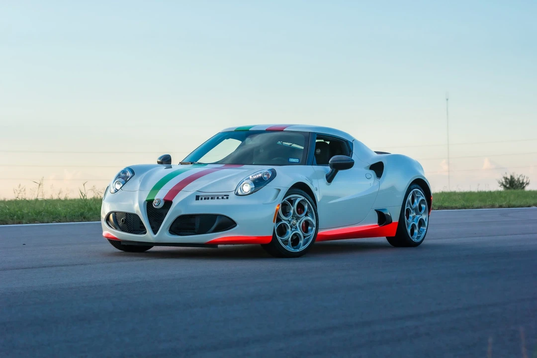 2015 Alfa Romeo 4C Coupe - Image 13 of 31