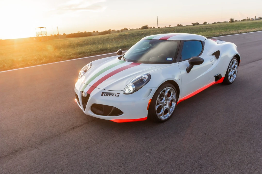 2015 Alfa Romeo 4C Coupe - Image 16 of 31