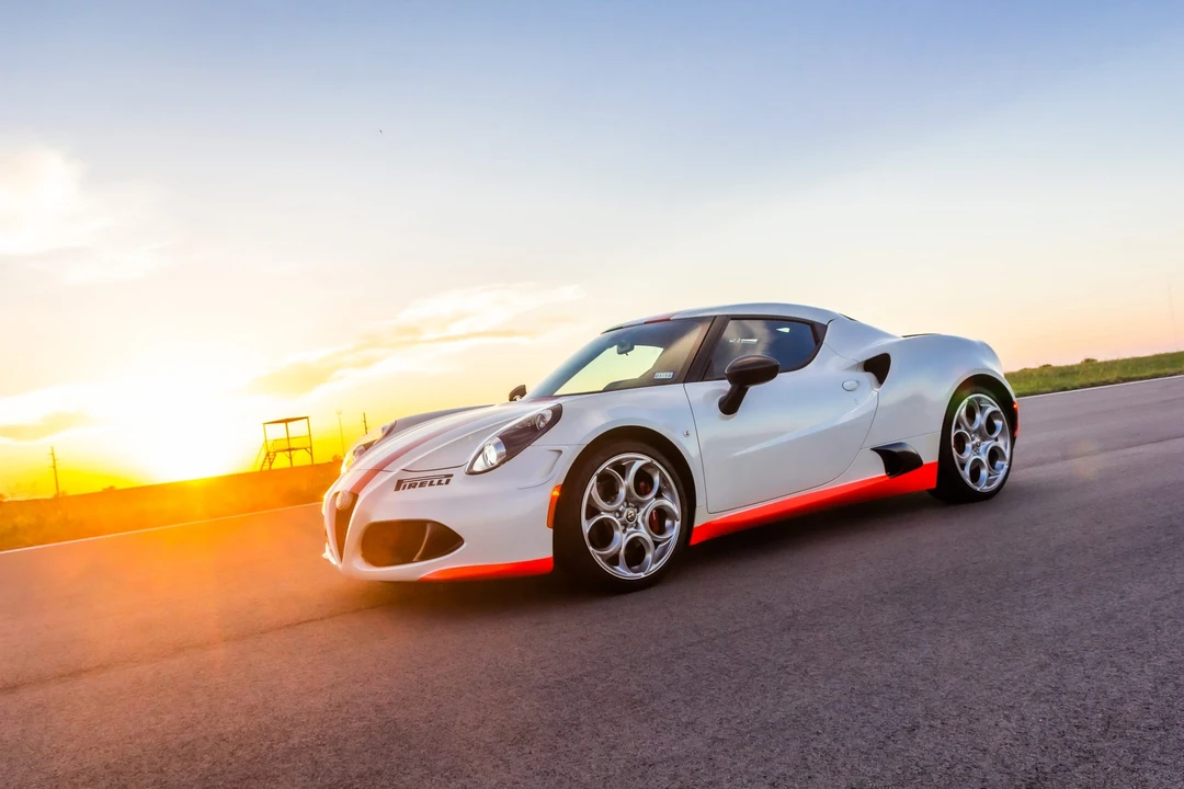 2015 Alfa Romeo 4C Coupe - Image 20 of 31