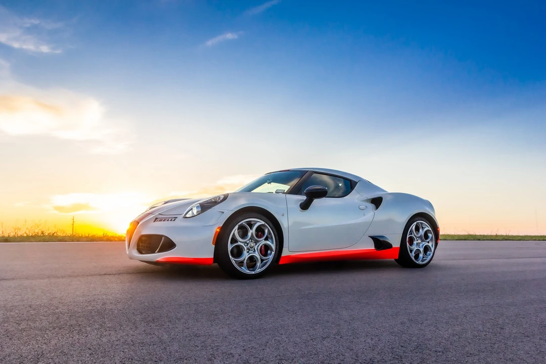 2015 Alfa Romeo 4C Coupe - Image 19 of 31