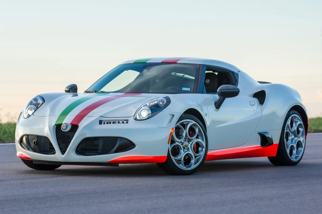 2015 Alfa Romeo 4C Coupe - Image 12 of 31