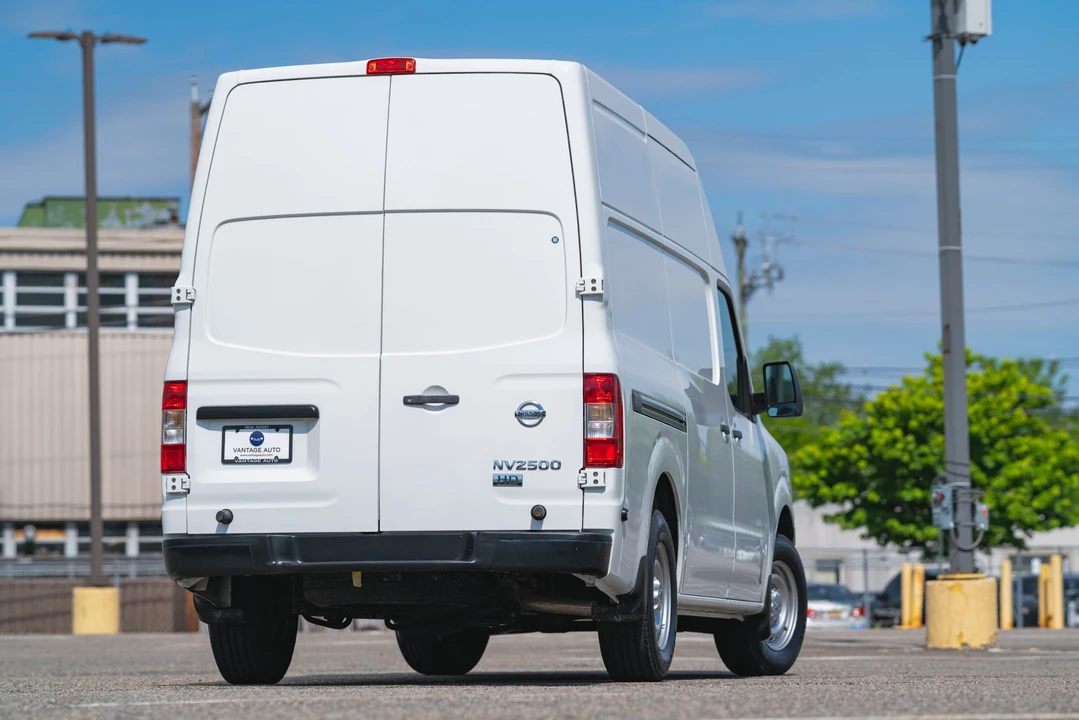 2015 Nissan NV2500 - Image 11 of 31