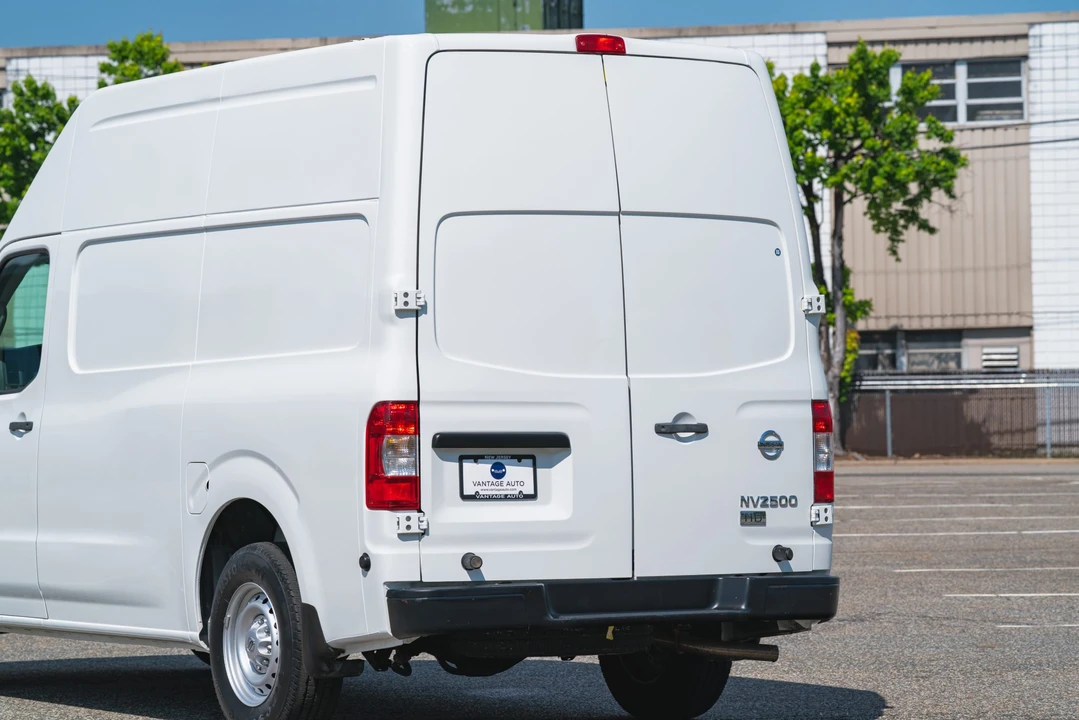 2015 Nissan NV2500 - Image 22 of 31