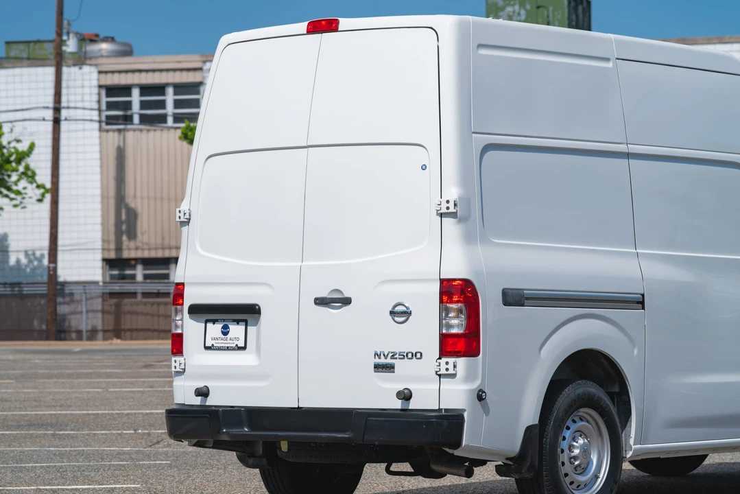 2015 Nissan NV2500 - Image 23 of 31