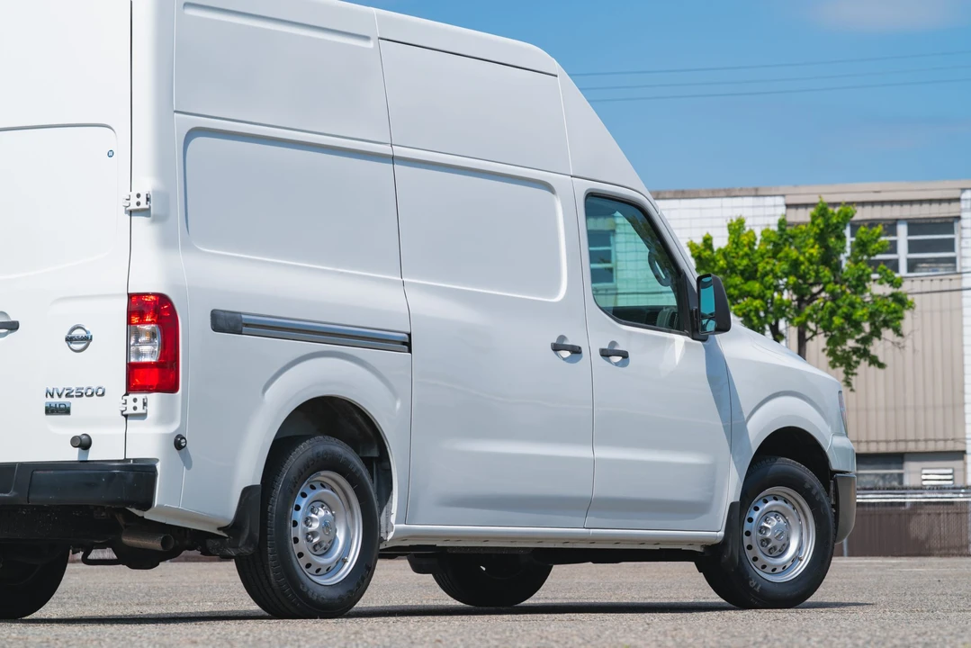 2015 Nissan NV2500 - Image 24 of 31