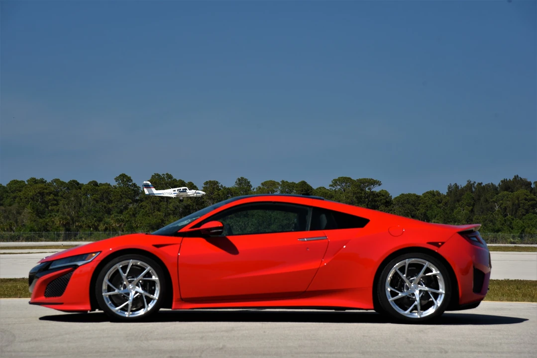 2017 Acura NC1 NSX - Image 5 of 31