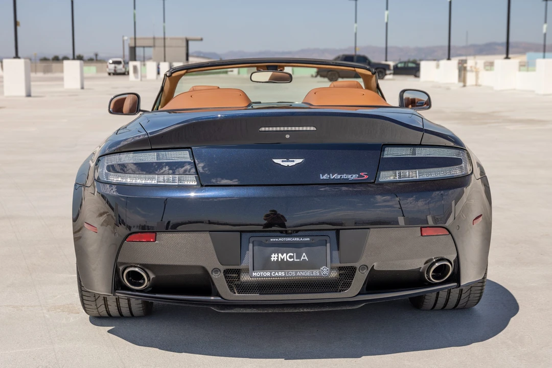 2017 Aston Martin V12 Vantage (2010-2018) - Image 7 of 31
