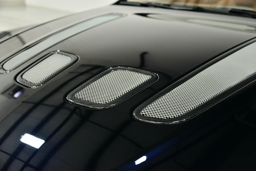 2017 Aston Martin V12 Vantage (2010-2018) - Image 31 of 31