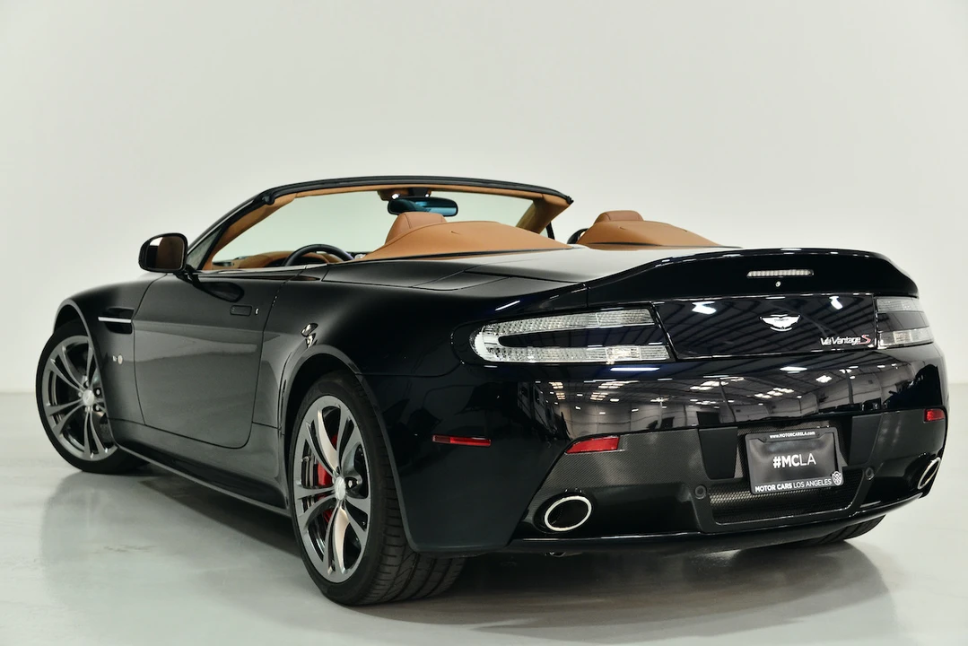 2017 Aston Martin V12 Vantage (2010-2018) - Image 23 of 31