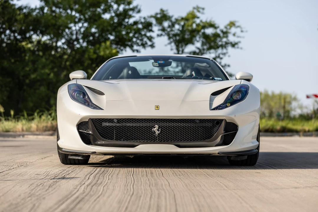 2021 Ferrari 812 GTS - Image 5 of 31
