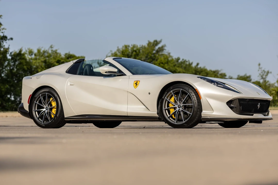2021 Ferrari 812 GTS - Image 14 of 31