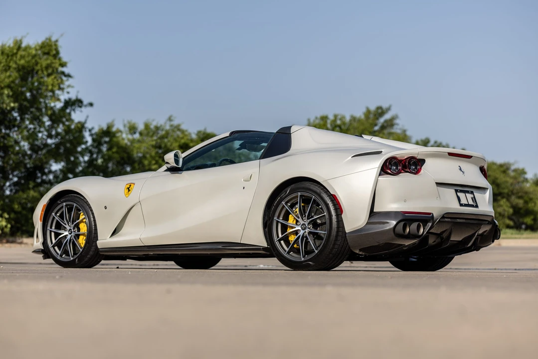 2021 Ferrari 812 GTS - Image 10 of 31