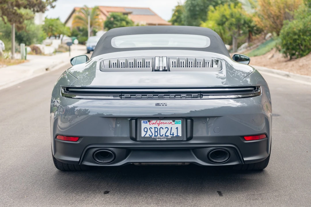 2025 Porsche 992 Carrera - Image 18 of 31