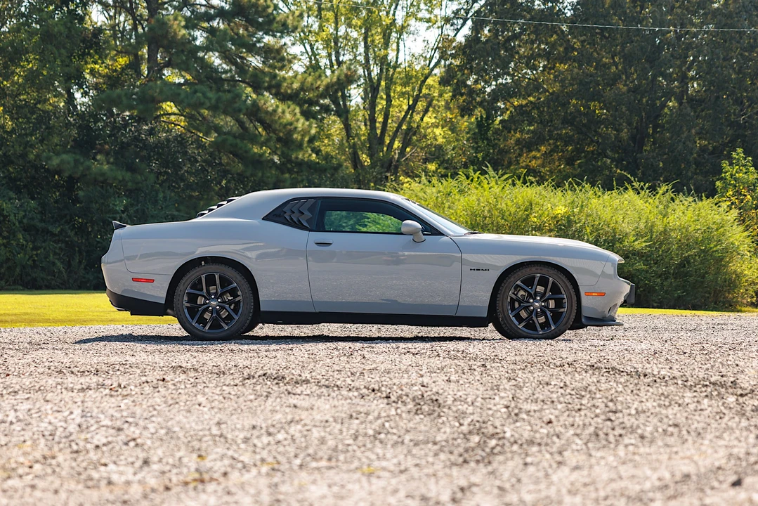 2022 Dodge Challenger 3rd Gen - Image 9 of 31