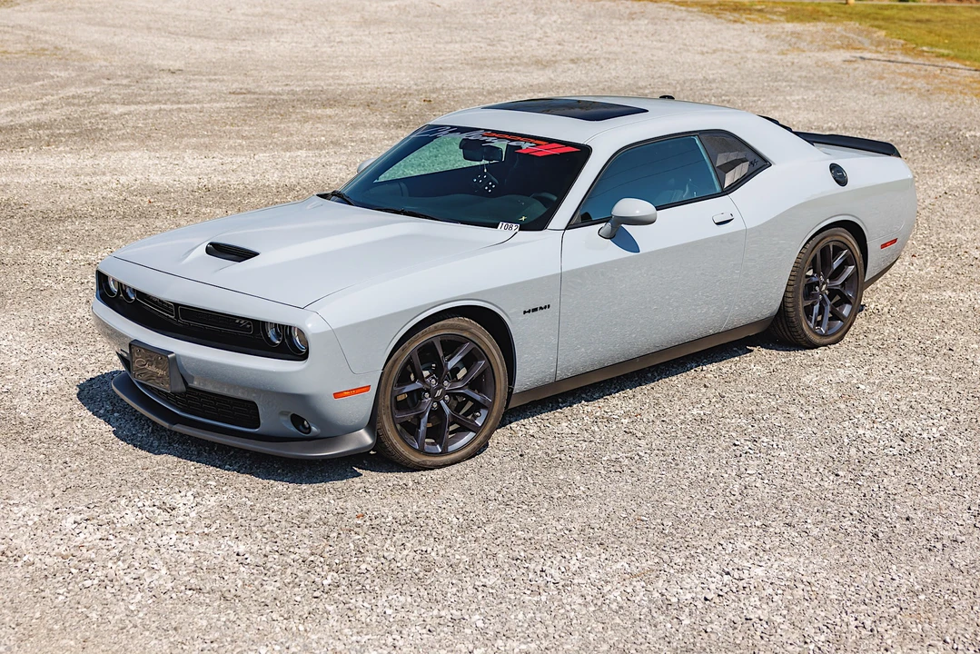2022 Dodge Challenger 3rd Gen - Image 4 of 31
