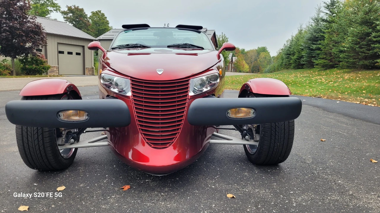 2002 Plymouth Prowler - Image 16 of 31