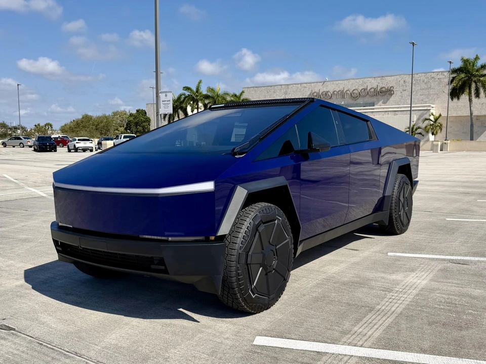 2024 Tesla Cybertruck - Image 3 of 31