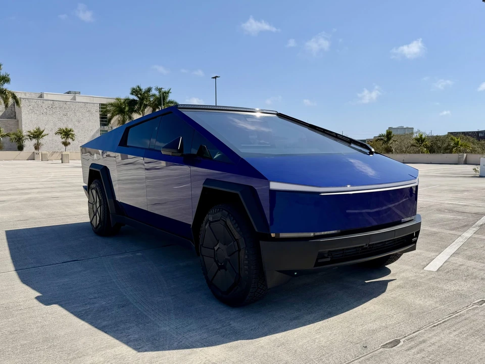 2024 Tesla Cybertruck - Image 20 of 31