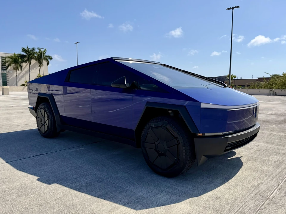 2024 Tesla Cybertruck - Image 19 of 31