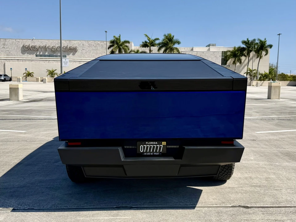 2024 Tesla Cybertruck - Image 29 of 31