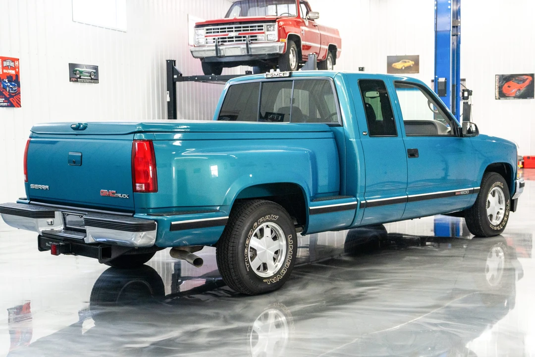 1997 GMC Sierra 1st Gen - Image 11 of 31