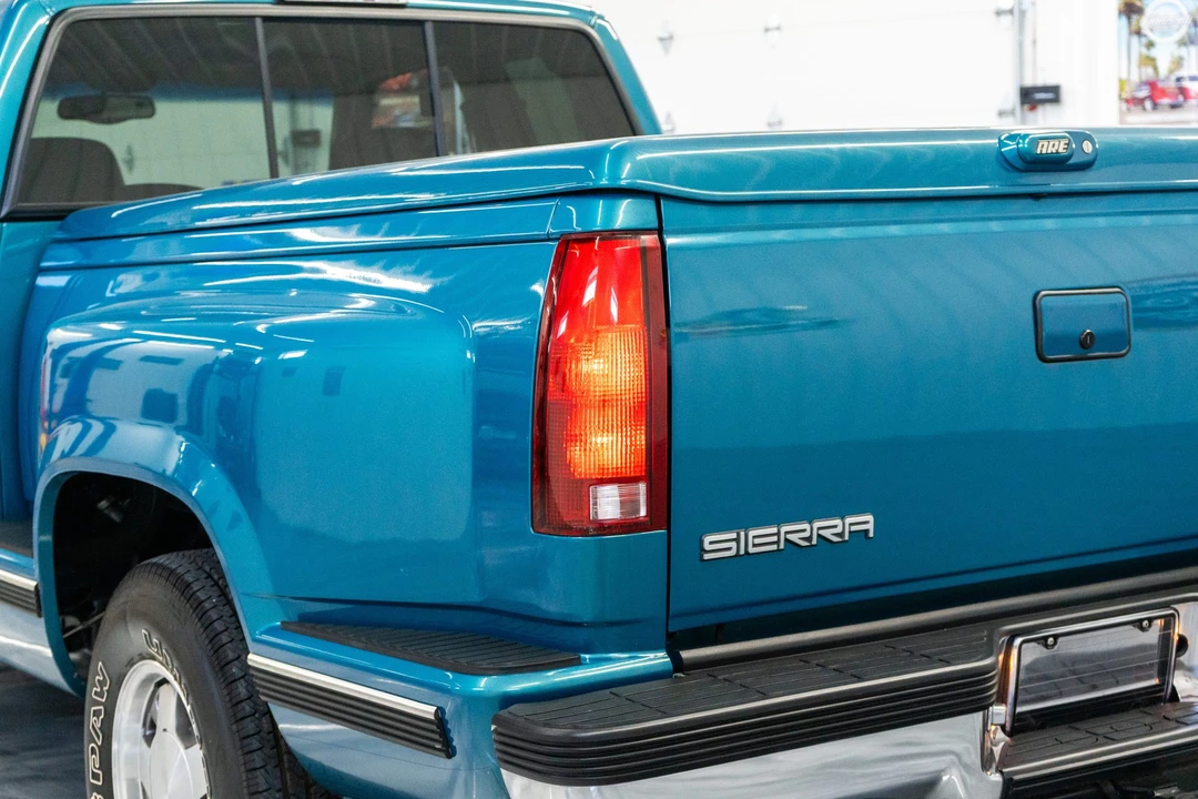 1997 GMC Sierra 1st Gen - Image 24 of 31