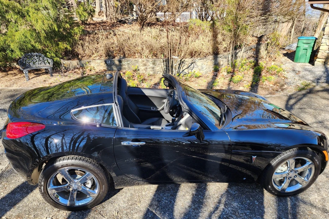 2009 Pontiac Solstice GXP - Image 7 of 31