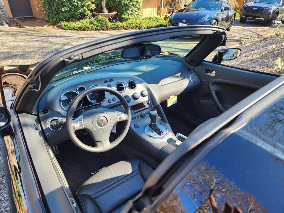 2009 Pontiac Solstice GXP - Image 23 of 31