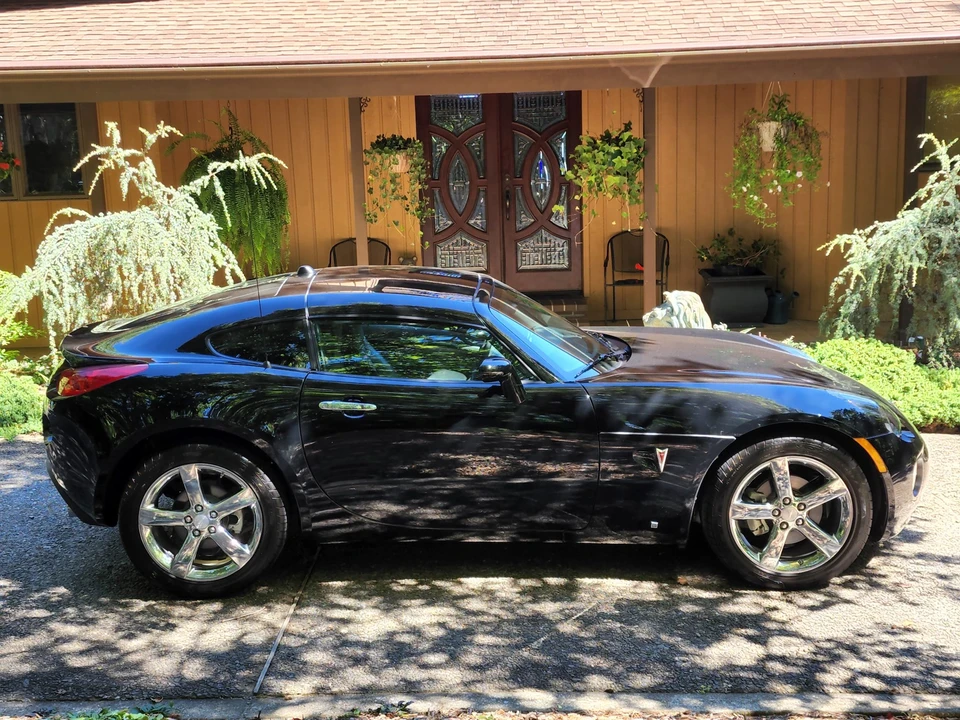 2009 Pontiac Solstice GXP - Image 3 of 31