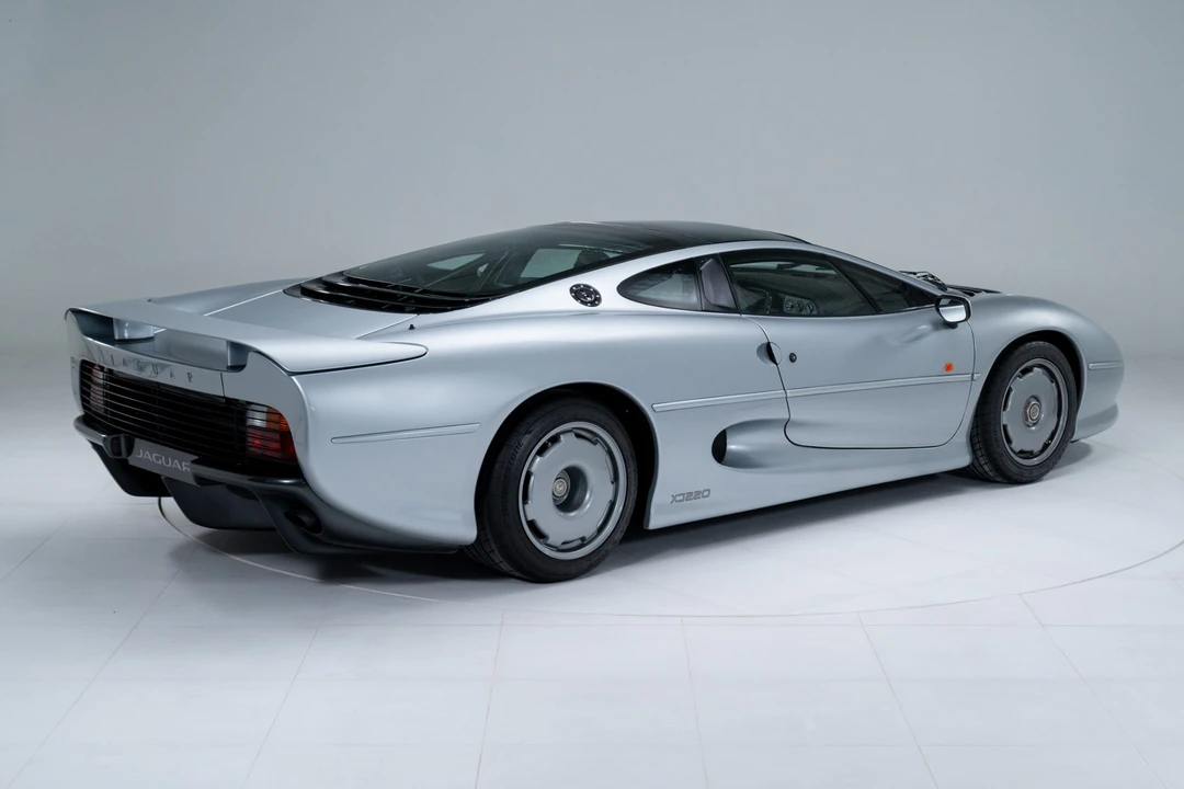1993 Jaguar XJ220 - Image 7 of 31