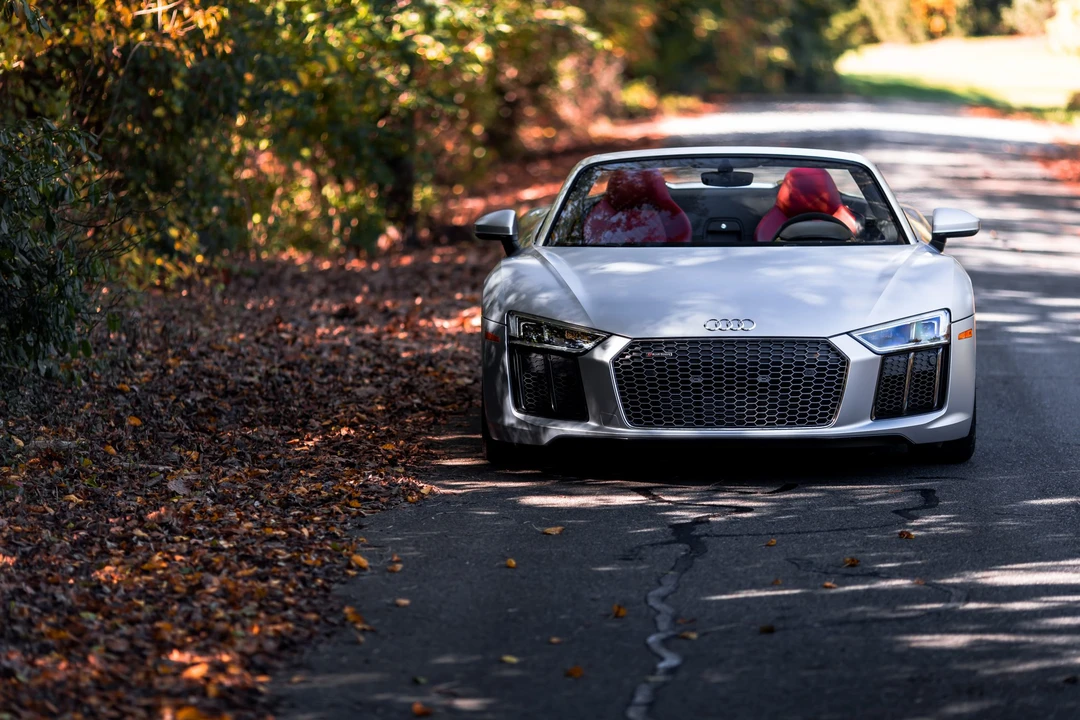 2018 Audi 4S R8 - Image 2 of 31
