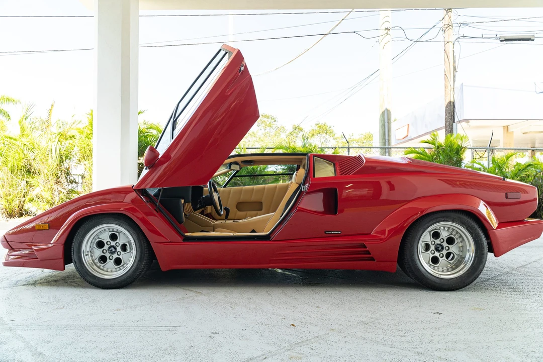 1990 Lamborghini Countach 25th Anniversary Edition - Image 20 of 31