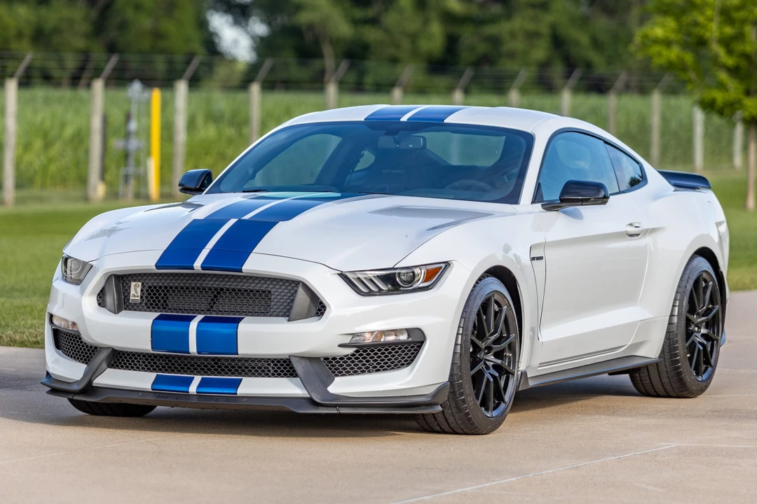 2017 Ford S550 Shelby Mustang GT350 - Image 2 of 31