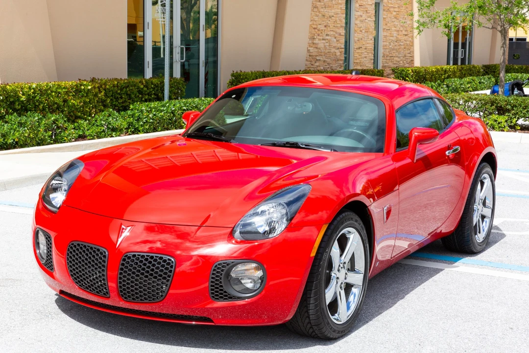 2009 Pontiac Solstice GXP - Image 2 of 31