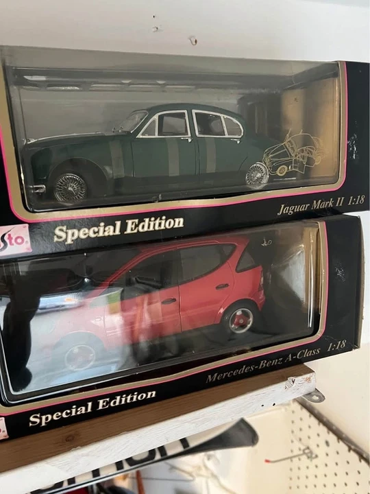 Parts & Memorabilia Scale Models - Image 2 of 10