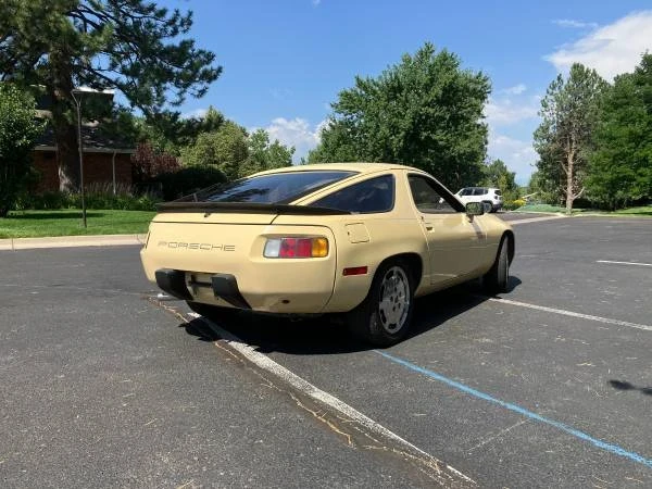1982 Porsche 928 - Image 2 of 5